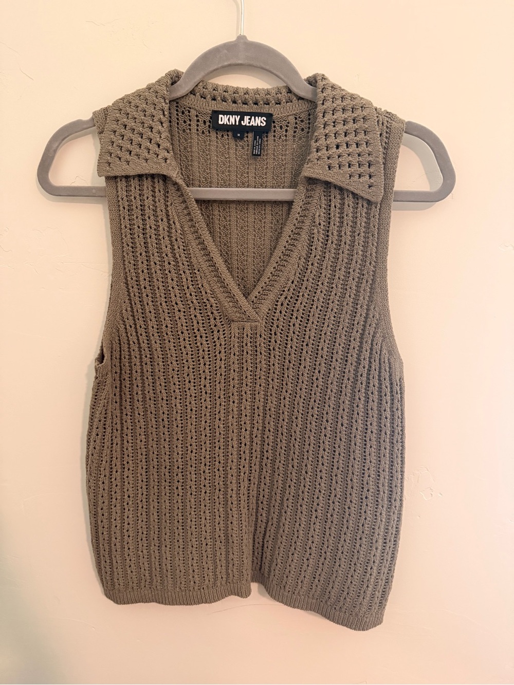 Dkny Knitted Taupe V-Neck Sleeveless Sweater Vest